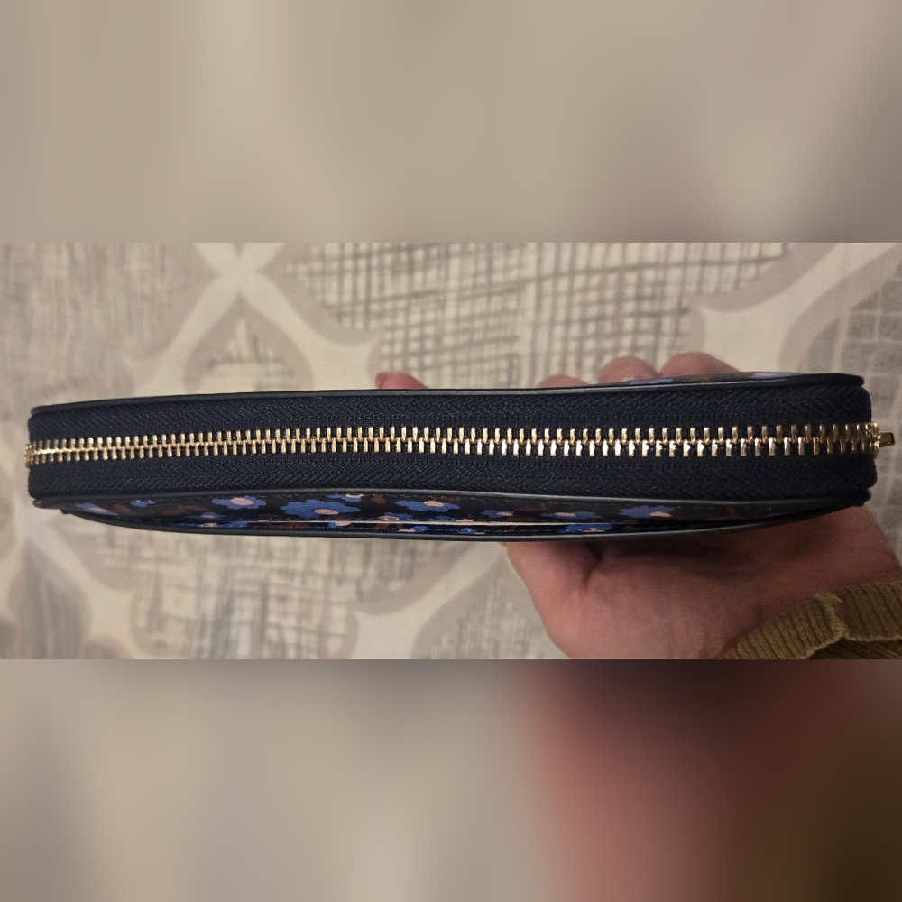 Kate Spade Floral Wallet - Picture 8 of 9